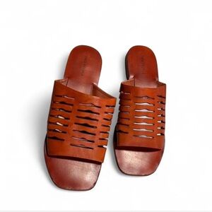 Free People Slice of Sun Amber Leather Sandal. Size 8